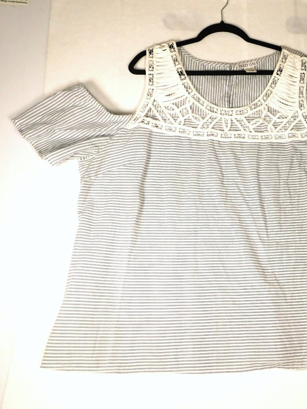 Dizzy Gal Women's 2x Cold Shoulder Top Blue & White Horizontal Stripes Lace Yoke